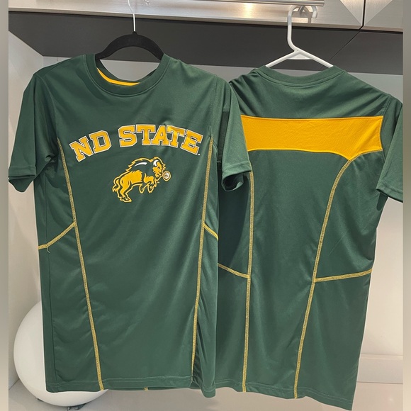 North Dakota State NDSU Bison Dri fit T-shirt men’s small - Picture 1 of 8